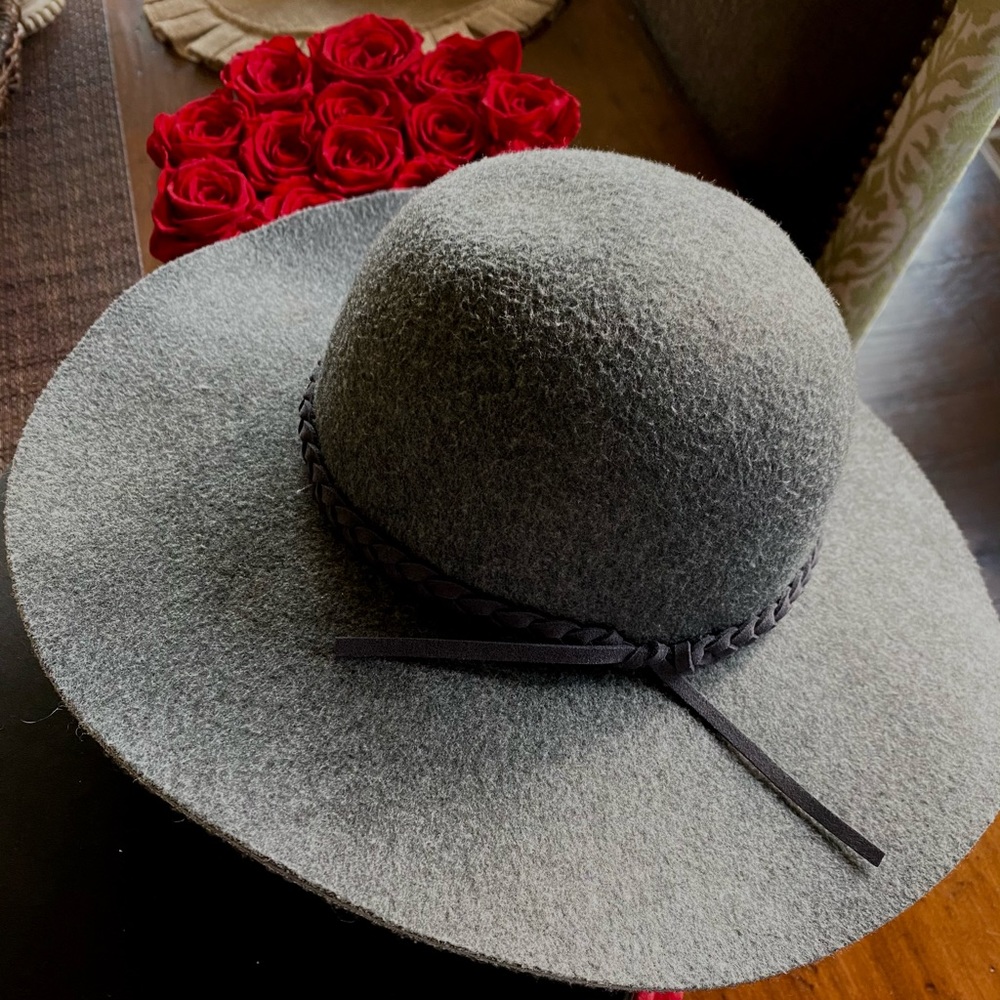 Fedora hat